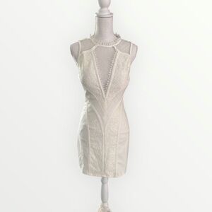 Elegant White Sleeveless Dress